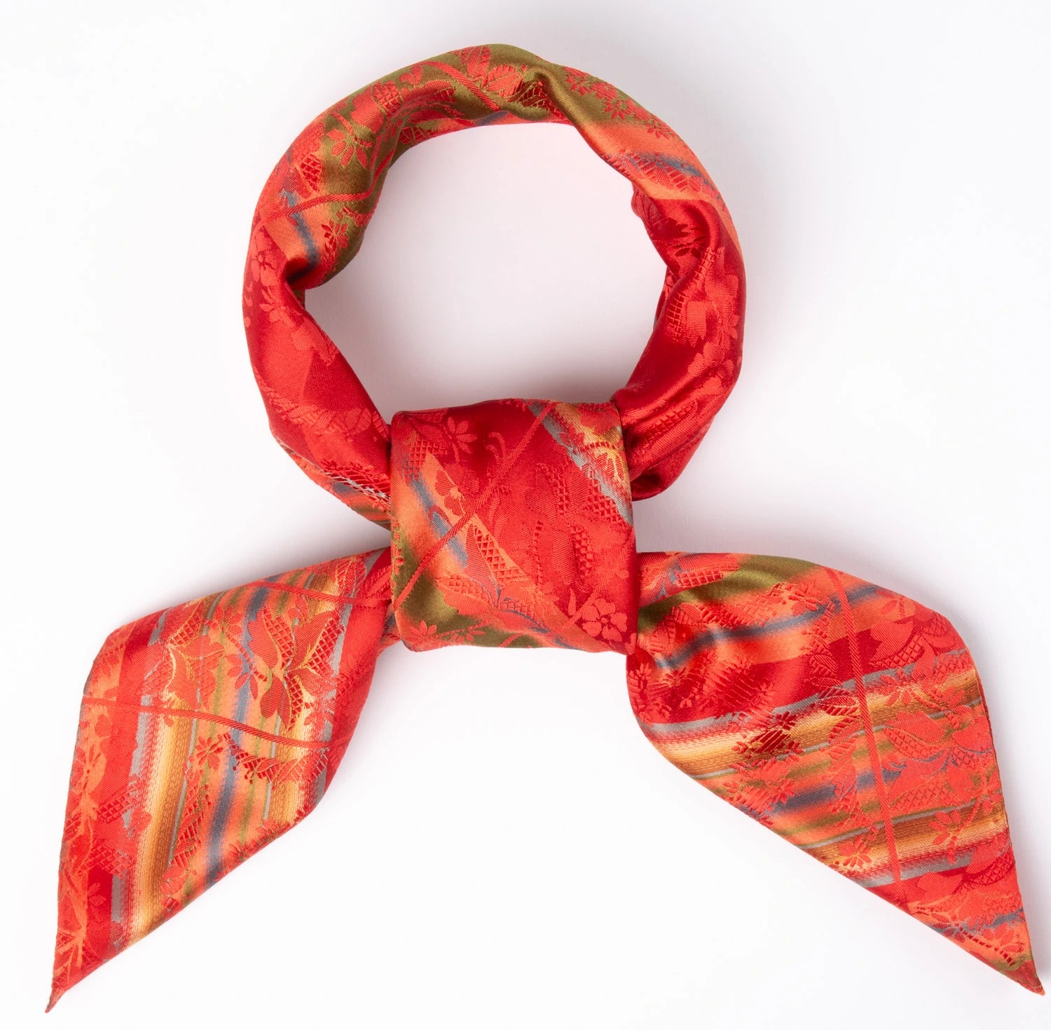 Victoria Silkeskjerf  ⎮  55