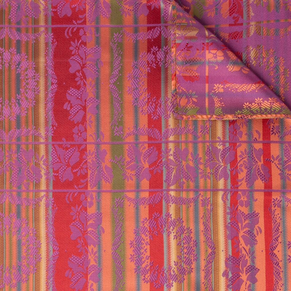 Victoria Silkeskjerf  ⎮  57