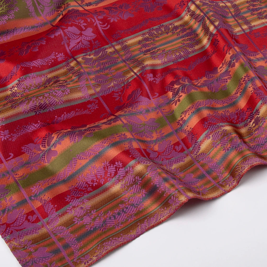 Victoria Silkeskjerf  ⎮  57