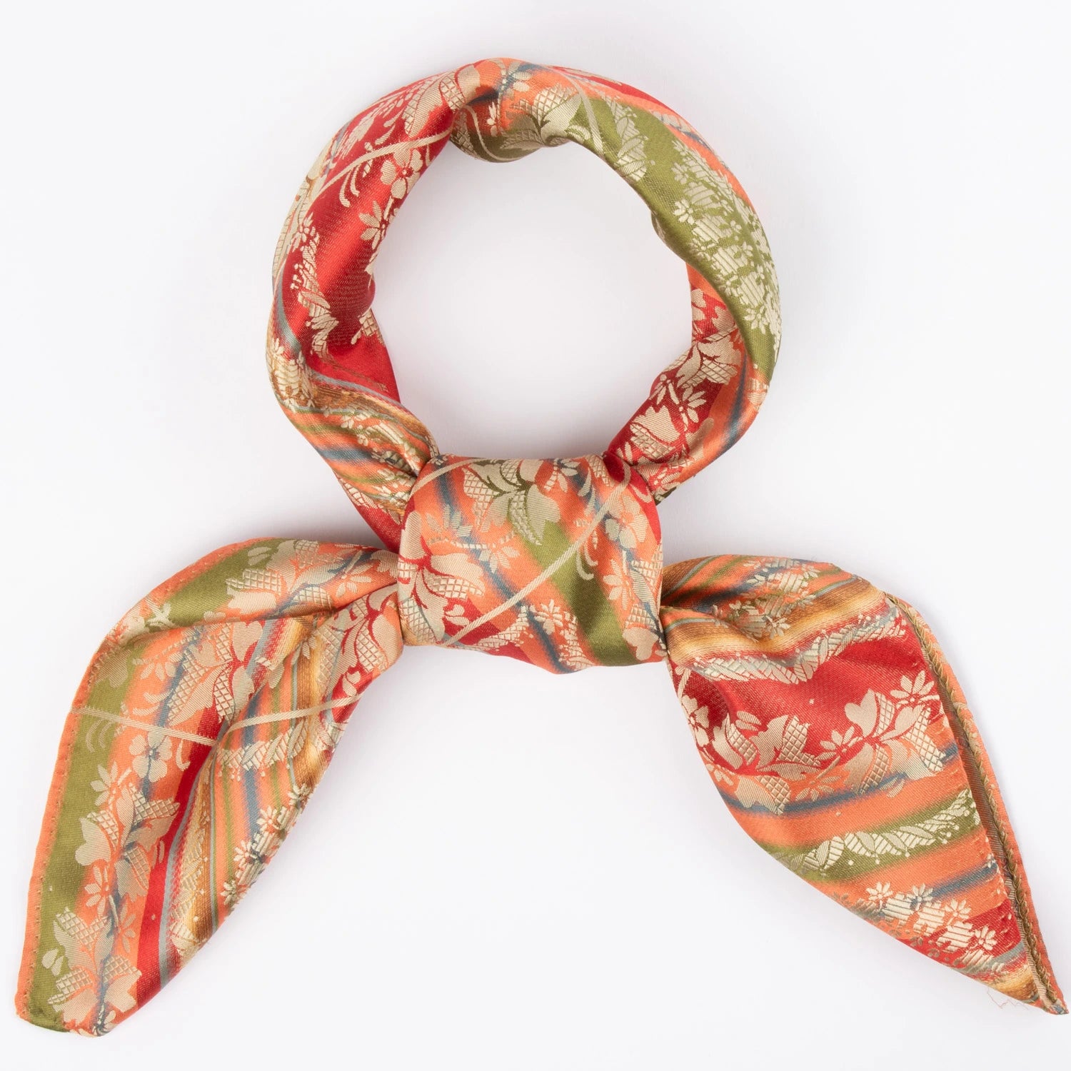 Victoria Silkeskjerf  ⎮  59