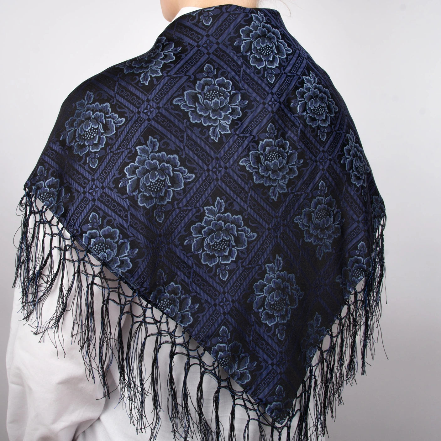 Evita Silkeskjerf Frynset  ⎮  90x90cm  ⎮  12