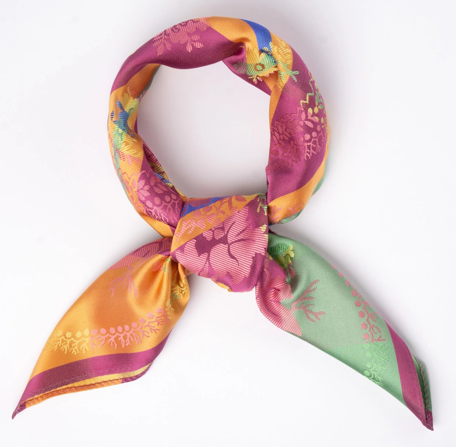 Madeleine Silkeskjerf  ⎮  2