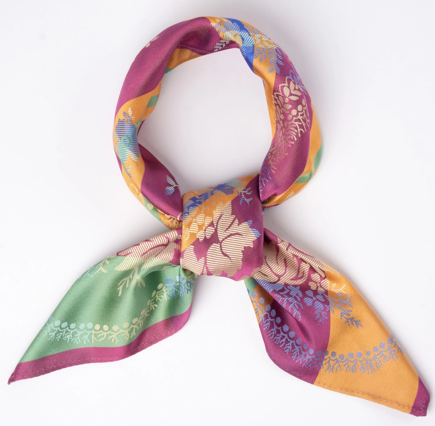 Madeleine Silkeskjerf  ⎮  21