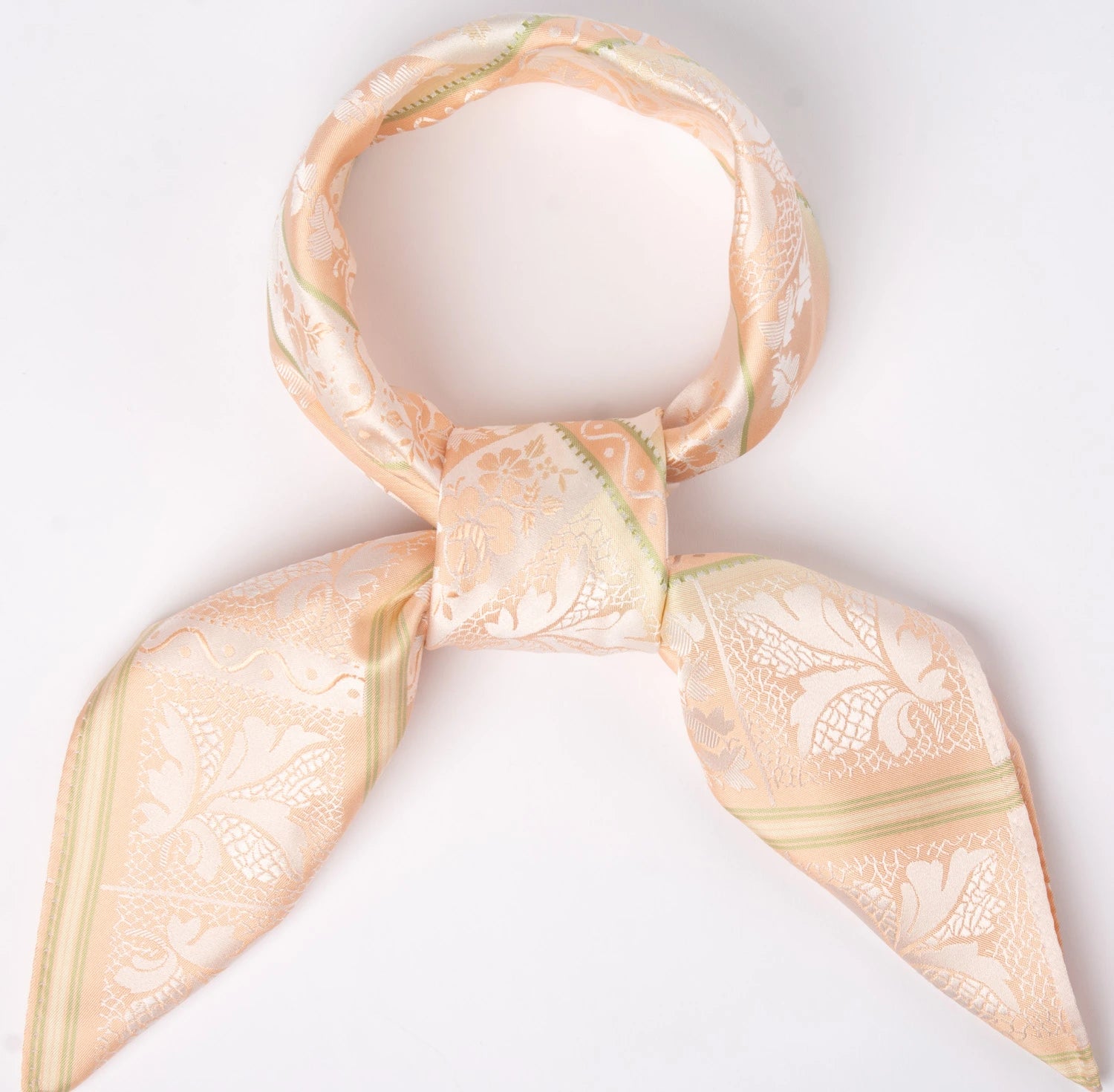 Lise Silkeskjerf  ⎮  7