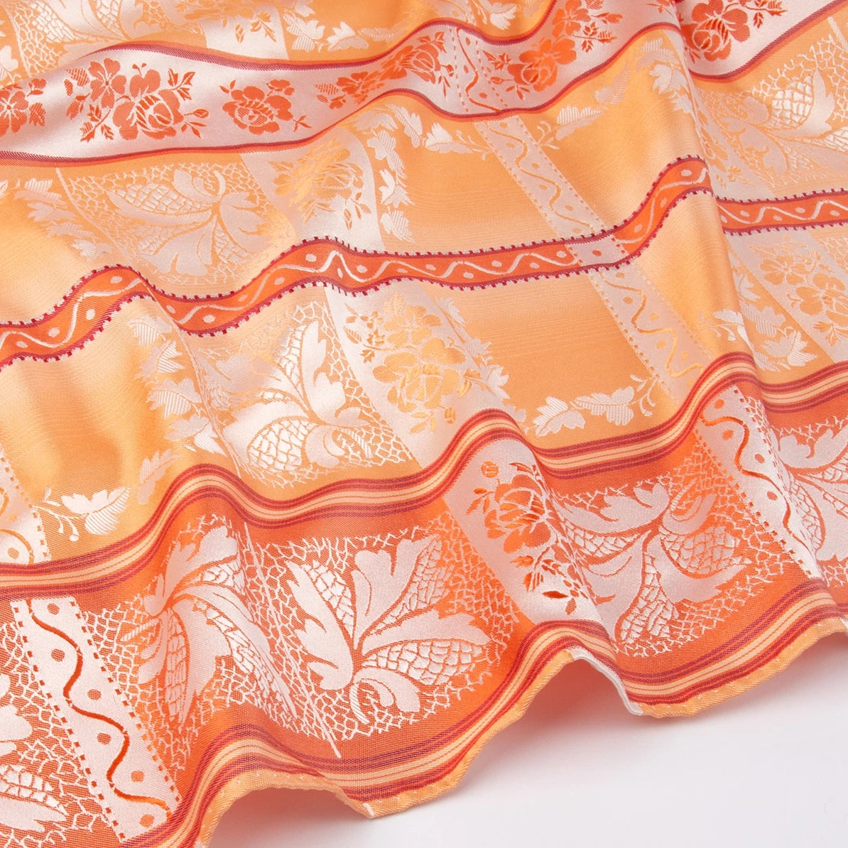 Lise Silkeskjerf  ⎮  8