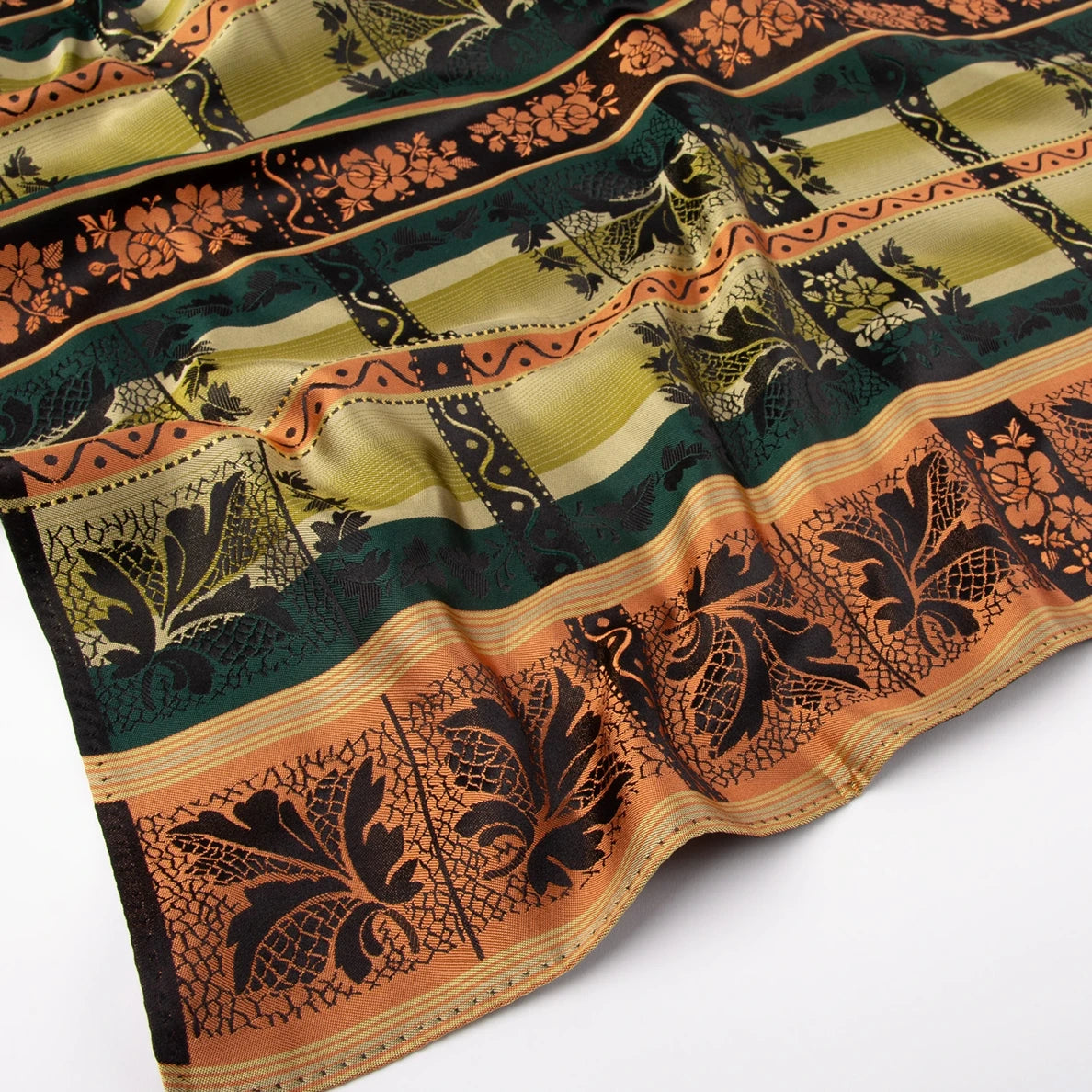 Lise Silkeskjerf  ⎮  50