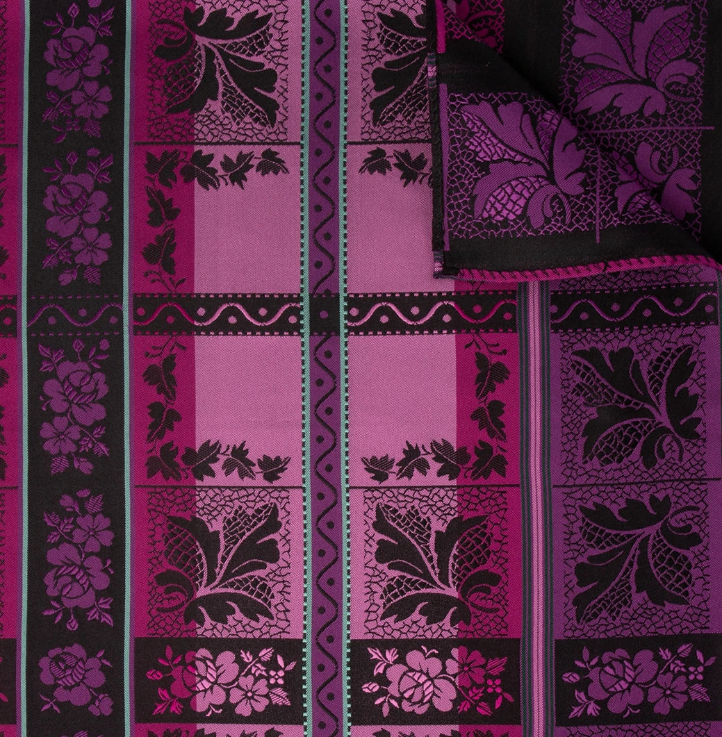 Lise Silkeskjerf  ⎮  52